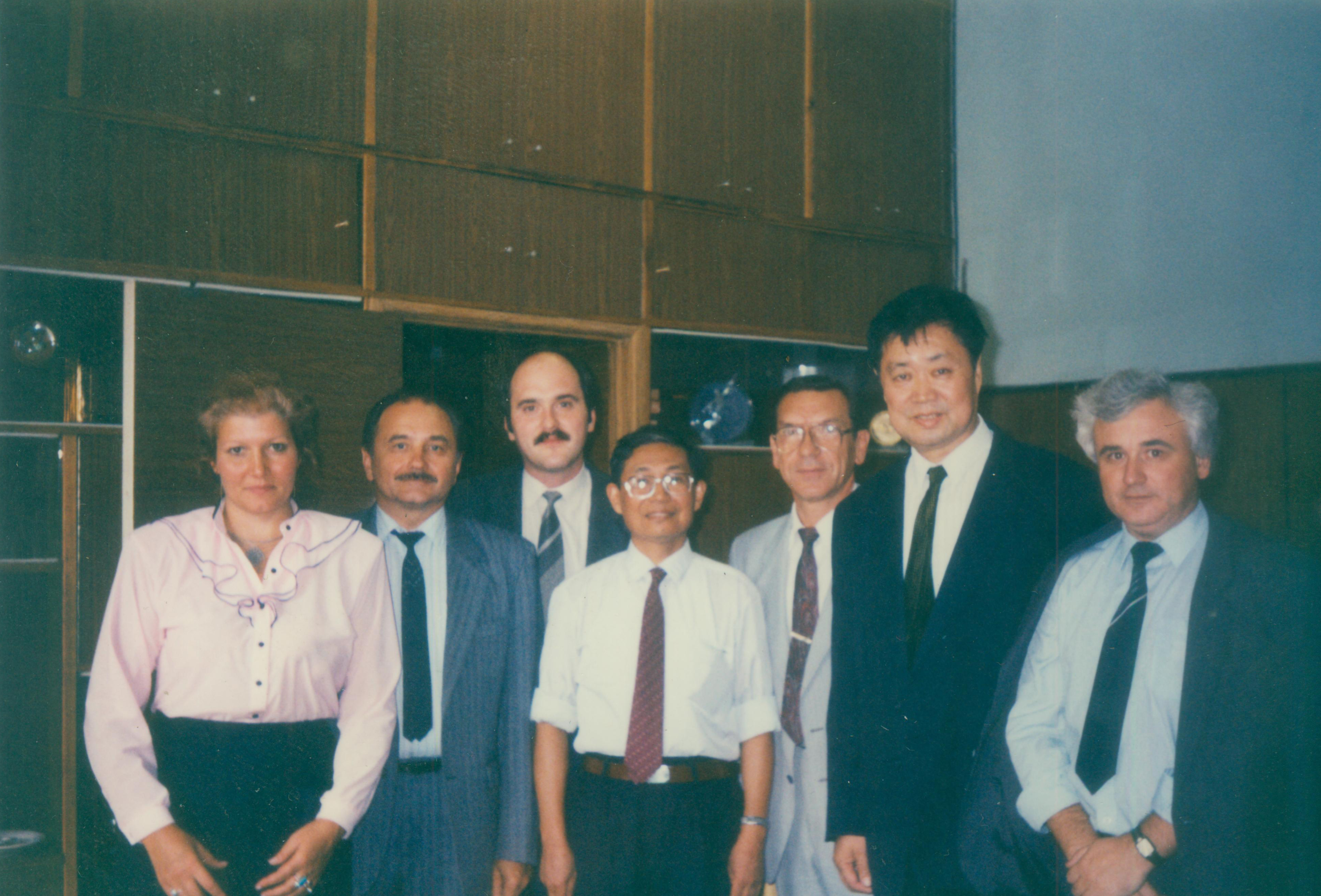 1992年利来国际经理赴莫斯科航空公司讲学和访问