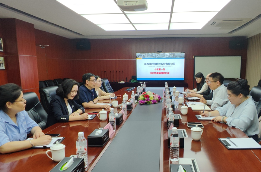 凝聚员工力量共话发展蓝图 ——经济管理公司党委书记郑海涛带队赴江西走访员工